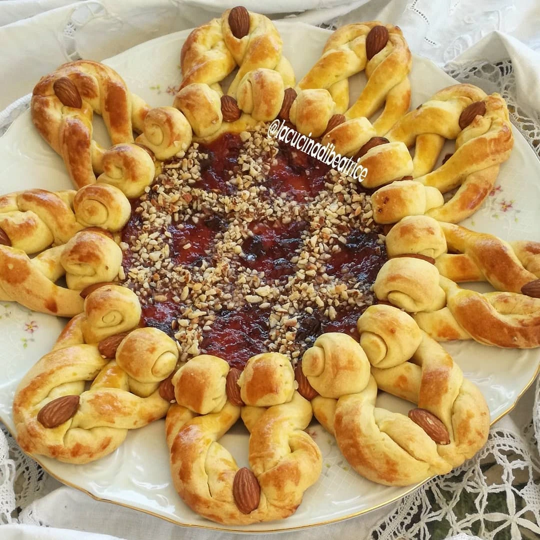 Girasole di pasta frolla con confettura